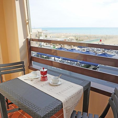 Residence La Rosa Di Nettuno Marina di Grosseto Eksteriør billede